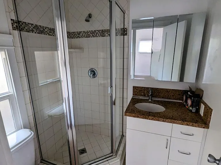 489 Dawson Ave #D — Photo 5