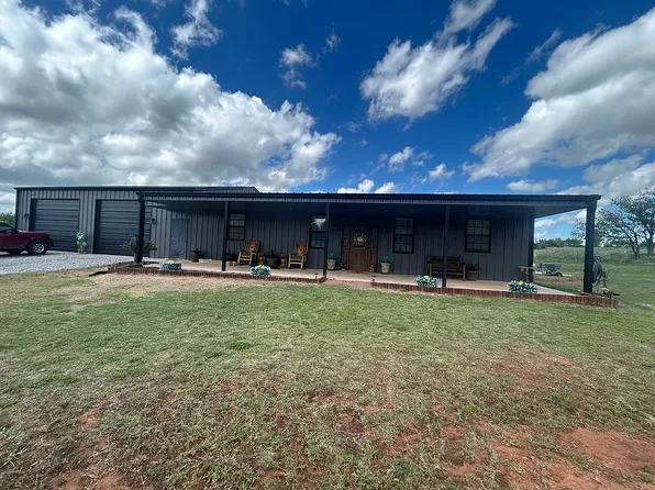 24848 NE Wolf Rd, Fletcher, OK 73541