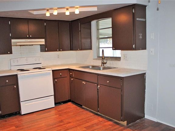 5th image of 9920 Gray Fox Ln
