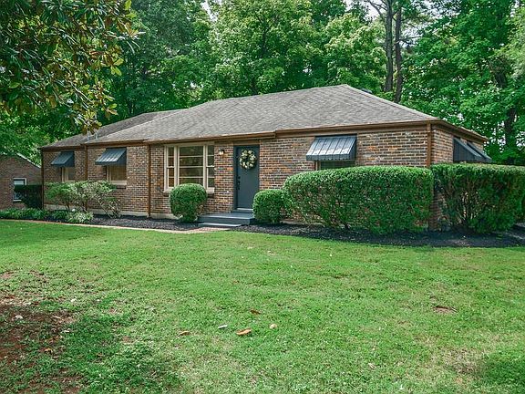 3rd image of 525 Landon Dr