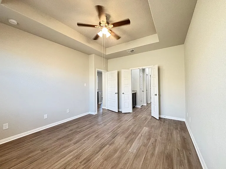 330 Caleb Ct — Photo 12