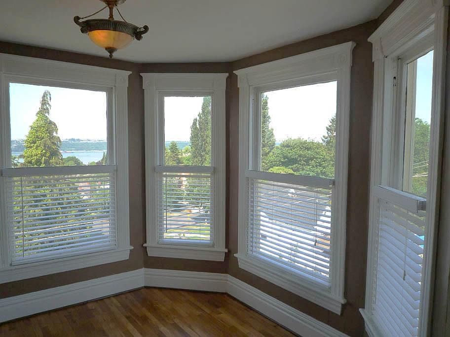 Tower Corner Room with Marine View