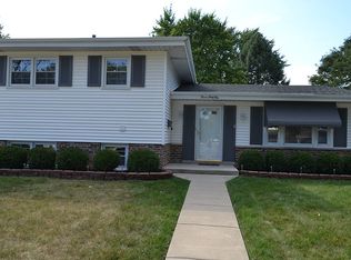 1344 Pennsylvania St, Des Plaines, IL 60018