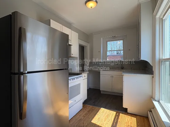 818 Pine St, Bristol, CT