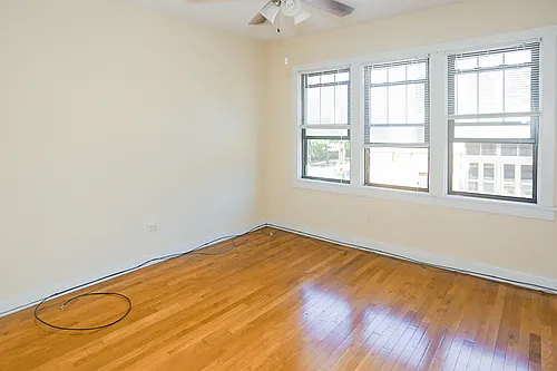 2254 N Southport Ave #2 Photo 1