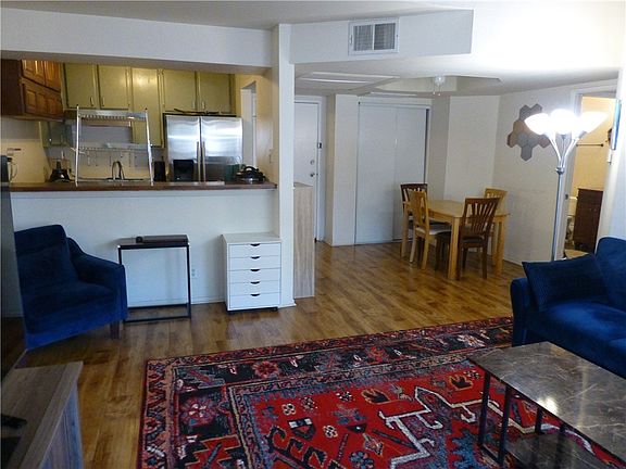 5th image of 20253 Keswick St APT 325