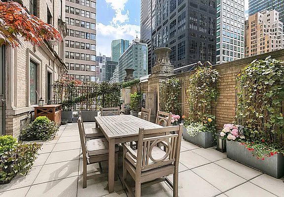 2nd image of 465 Park Ave #4025