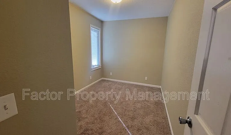 730 N Broad St — Photo 13