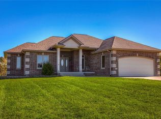 1812 Millstream Ct, Winterset, IA 50273