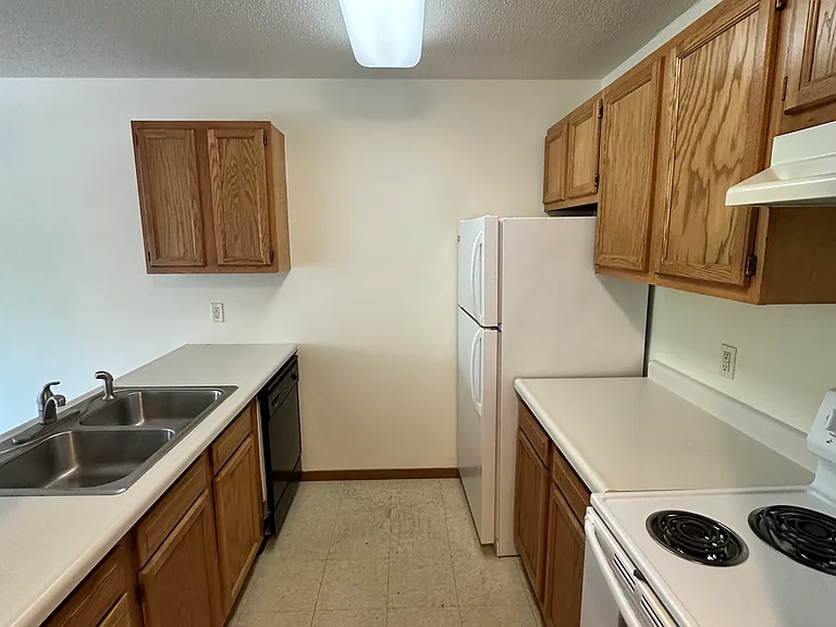 714 Bruce Ct #9 — Photo 12