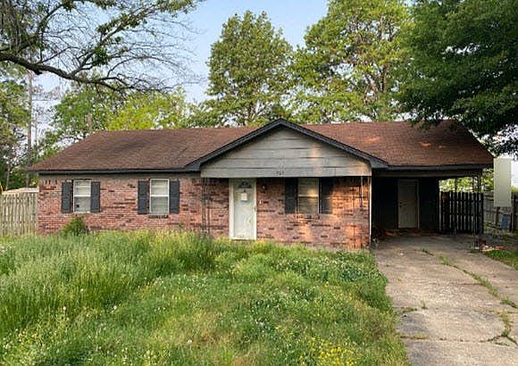 1st image of 464 Crestmont Cir