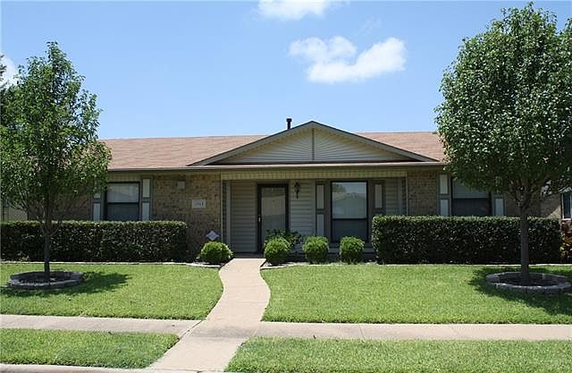 1st image of 2913 Fair Meadow Dr