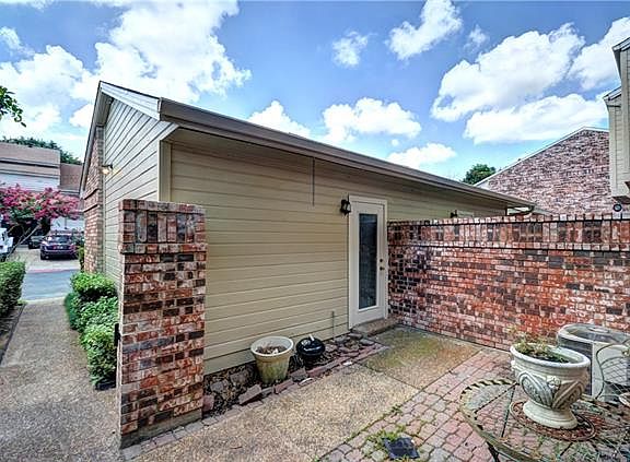 4th image of 105 Oakbrook Dr