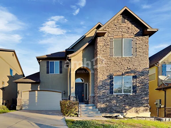 2827 E Hideout Dr, Eagle Mountain, UT 84005