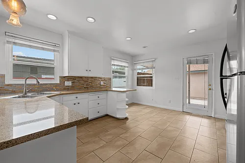 4922 64th St Photo 1