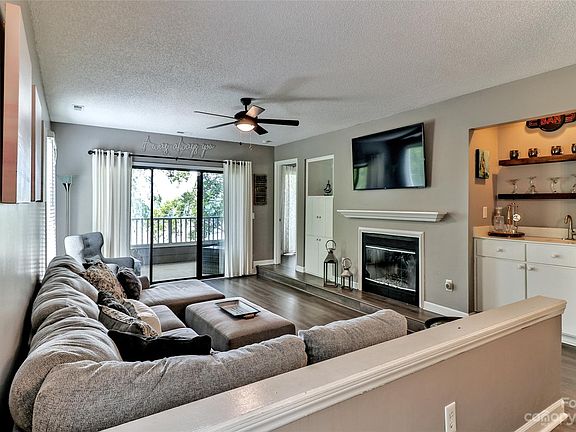 3rd image of 9701 Emerald Point Dr Unit 5