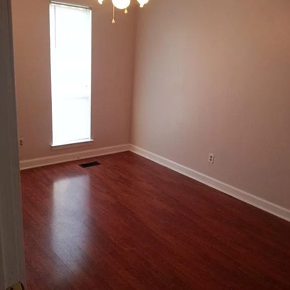 217 Ash Cir — Photo 16