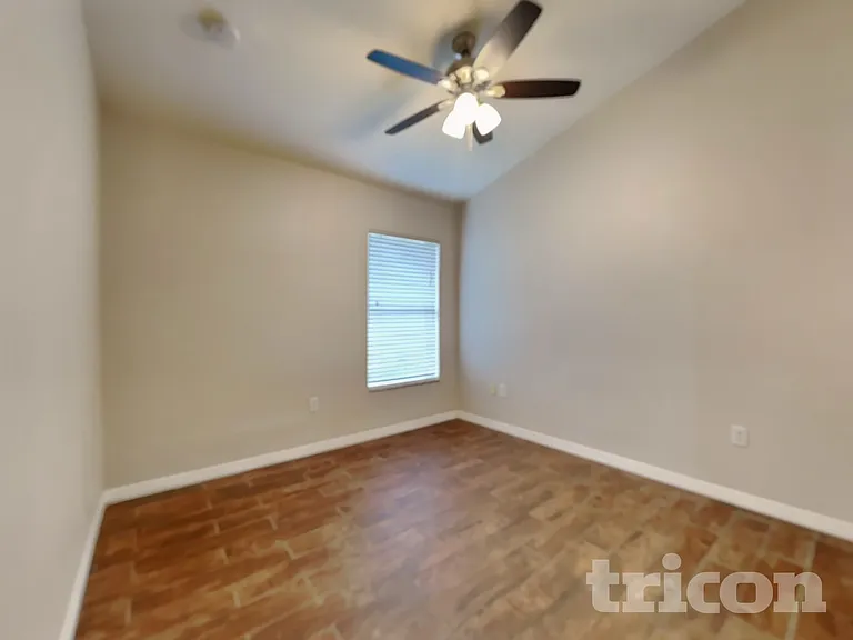 6816 Monarch Park Dr — Photo 15