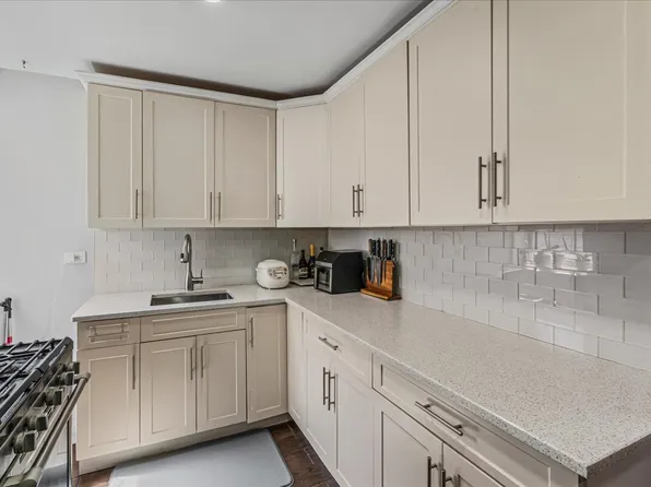 144-55 Melbourne Avenue image 17 of 23