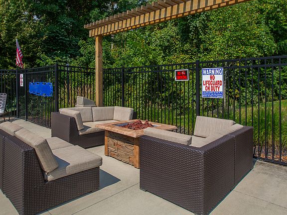 5th image of 8495 Bella Woods Dr #29