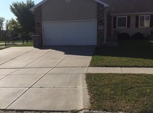 6801 Whitewater Ln, Lincoln, NE 68521