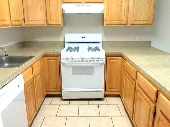 2nd image of 9236 Holland Ave