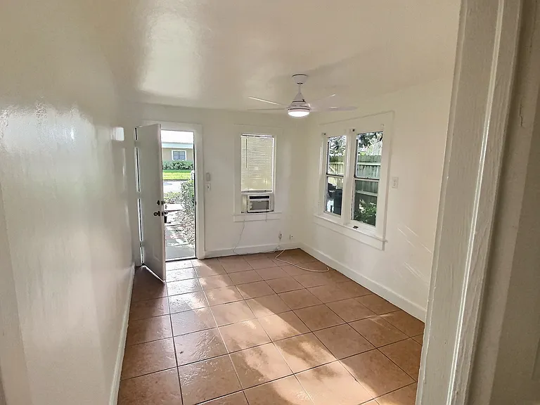1921 15th Ave #1 — Photo 17