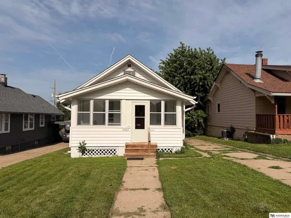 5021 S 37th St, Omaha, NE 68107