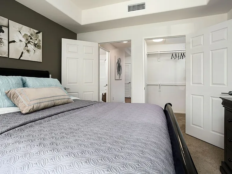Avila Apartment Homes — Photo 62