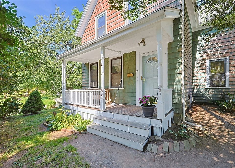 1st image of 35 Wilson St
