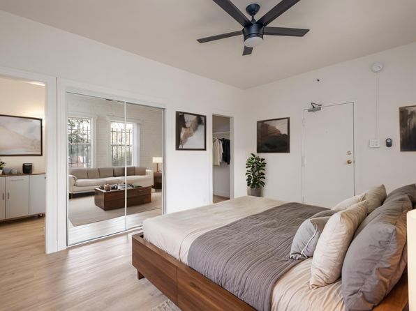 245 N Kenmore Ave APT 306