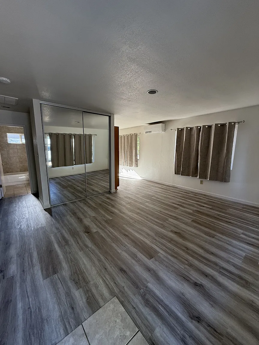 504 3rd St photo 1