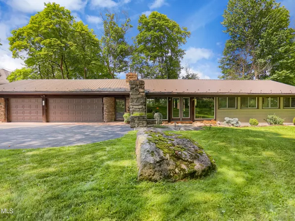 1460 North Ave, Tyrone, PA 16686