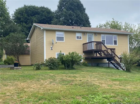 125 Old Rd, Hampton, NB E5N 6Y1