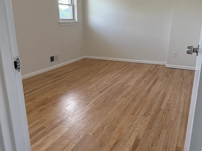 282 Main St #4 — Photo 11