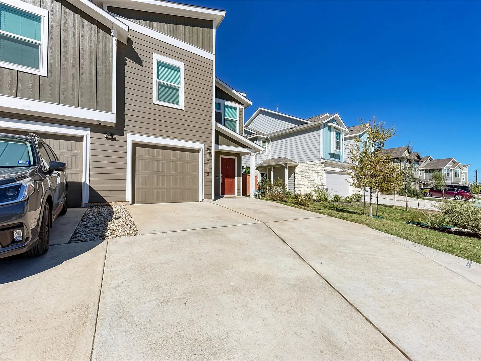 3 bed, 2.5 bath, 1576 sqft, $1,750 — Photo 3