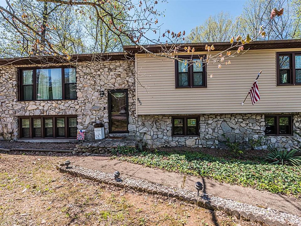 1st image of 128 Shady Oak Dr