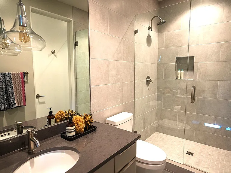 1327 Bonham Ter #D — Photo 16