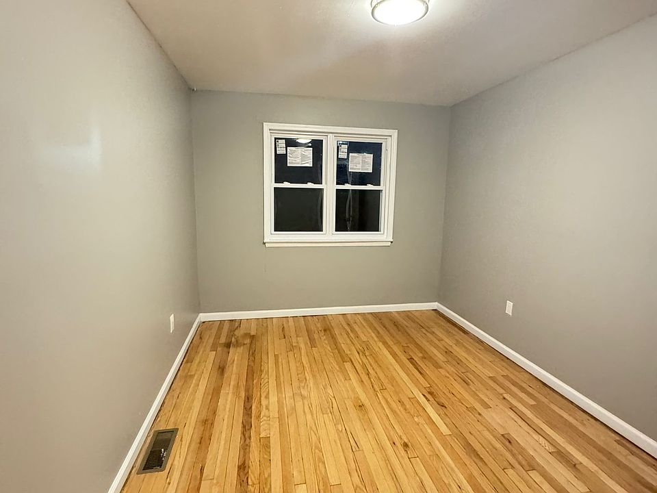 2nd image of 249 Weequahic Ave #2