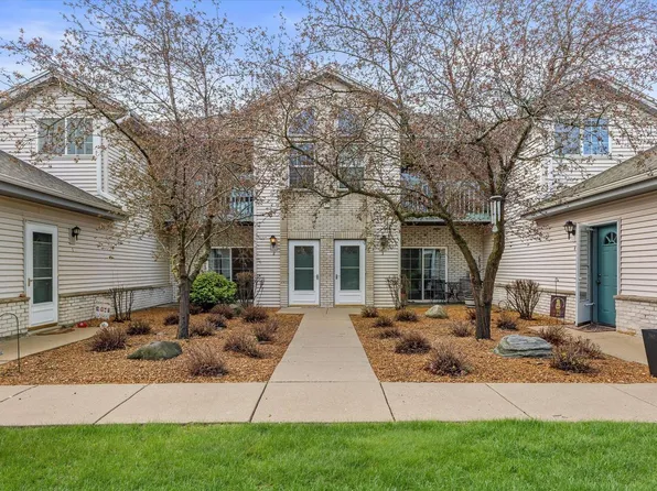 1821 E Racine AVENUE #2, Waukesha, WI 53186