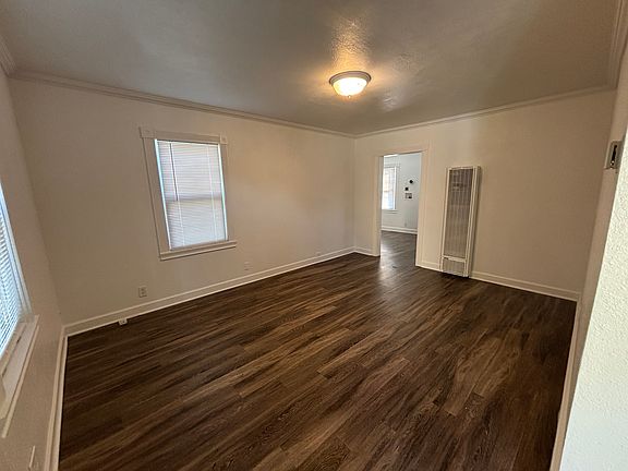 2nd image of 208 Main St #B