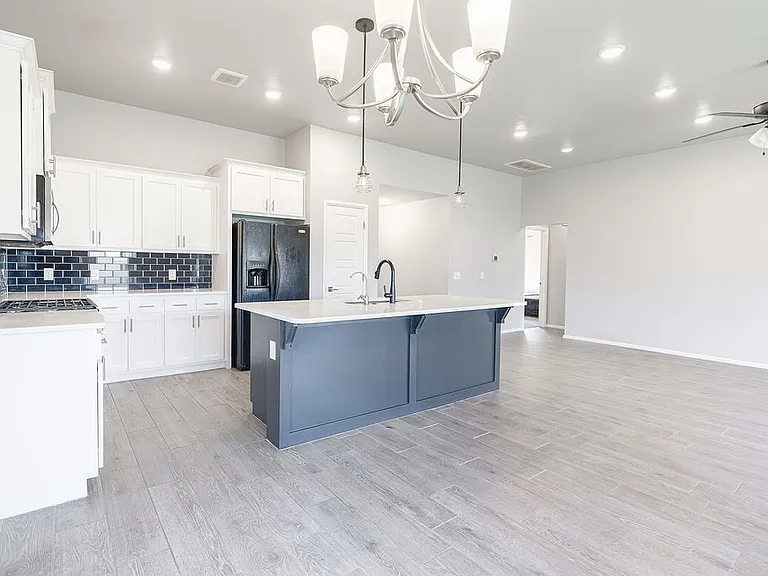 401 Nest Dr — Photo 6