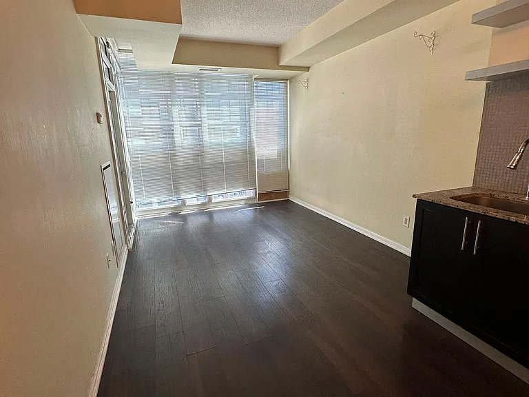 400 Adelaide St E #1202 — Photo 26