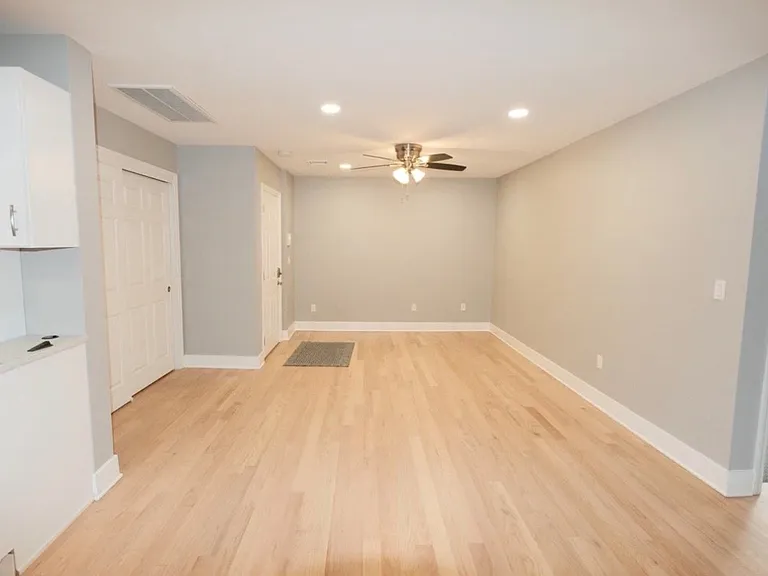 30 W Price St #2 — Photo 8