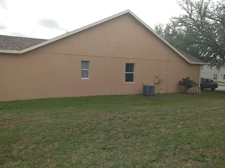 1716 Southern Oak Loop #1 — Photo 2