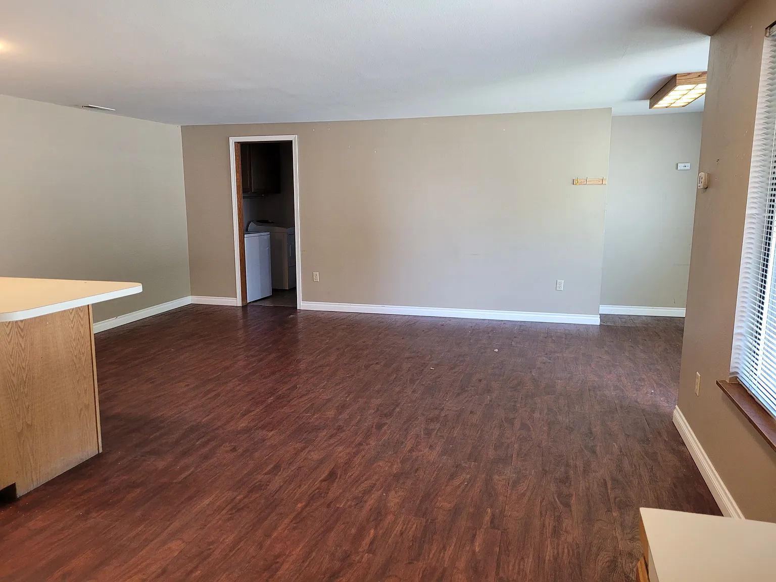 1 bed, 850 sqft, $1,200 — Photo 4