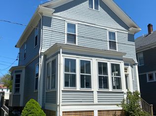 10 1/2 Elliot Pl #2, Newport, RI 02840