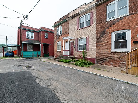 2nd image of 36 Meyers Ct