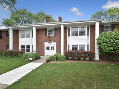 2932 Pease Dr APT 210, Rocky River, OH, 44116