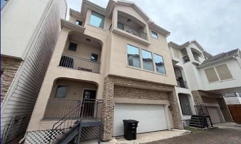 1st image of 1538 W 23rd St #A
